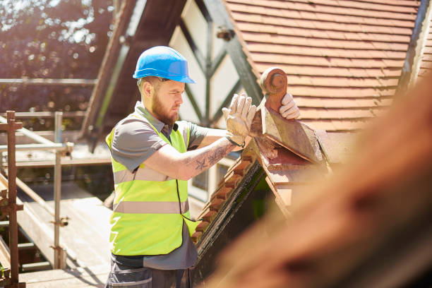 Best Tile Roofing Contractor  in Des Moines, IA